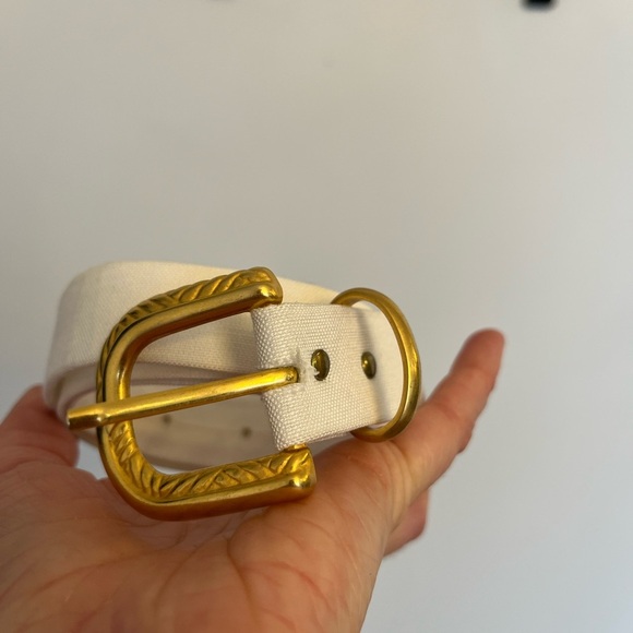 Century Canada White Belt with Gold toned Buckle - Picture 3 of 6